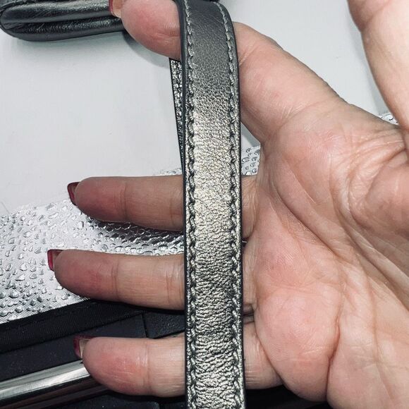 Marc Jacobs Made in Italy Metallic Quilted Leather Faux Lock Front Wristlet - Picture 8 of 14